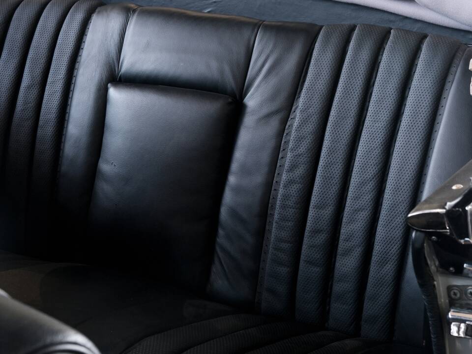 Image 31/49 of Mercedes-Benz 220 SE b (1962)
