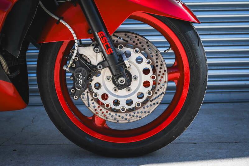Image 37/50 of Kawasaki GPX 750R (1987)