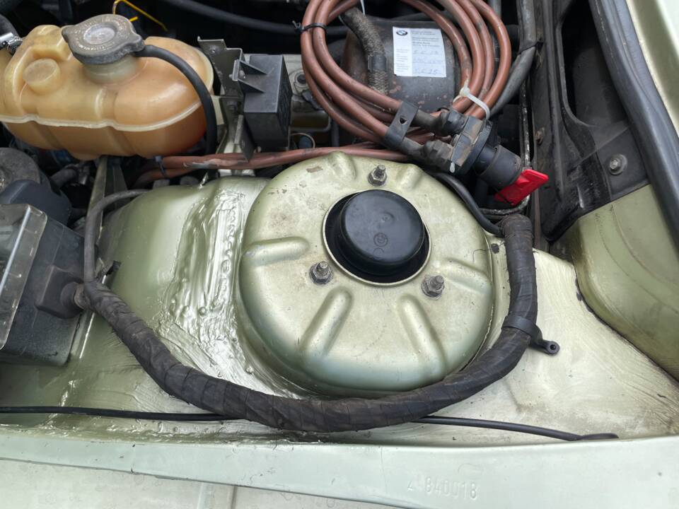 Image 73/100 de BMW 528i (1980)