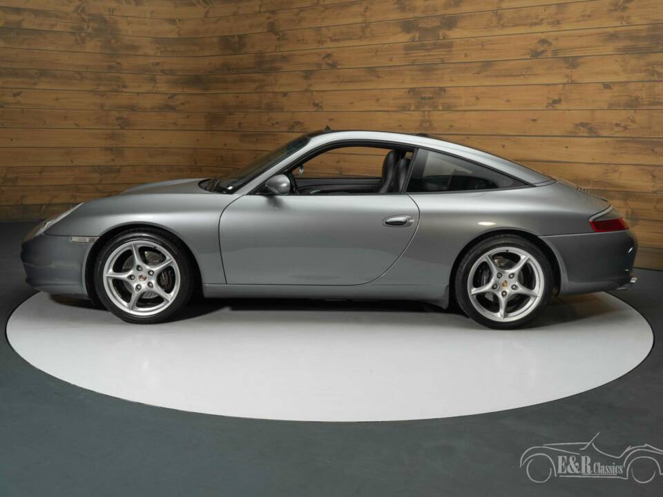 Image 2/6 de Porsche 911 Carrera (2002)