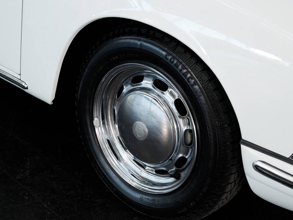 Immagine 26/50 di Porsche 912 (1966)