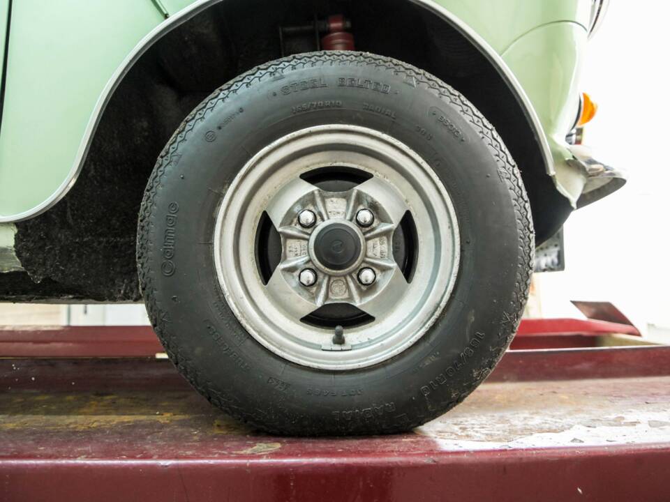 Image 49/50 of Austin Mini 1000 (1983)