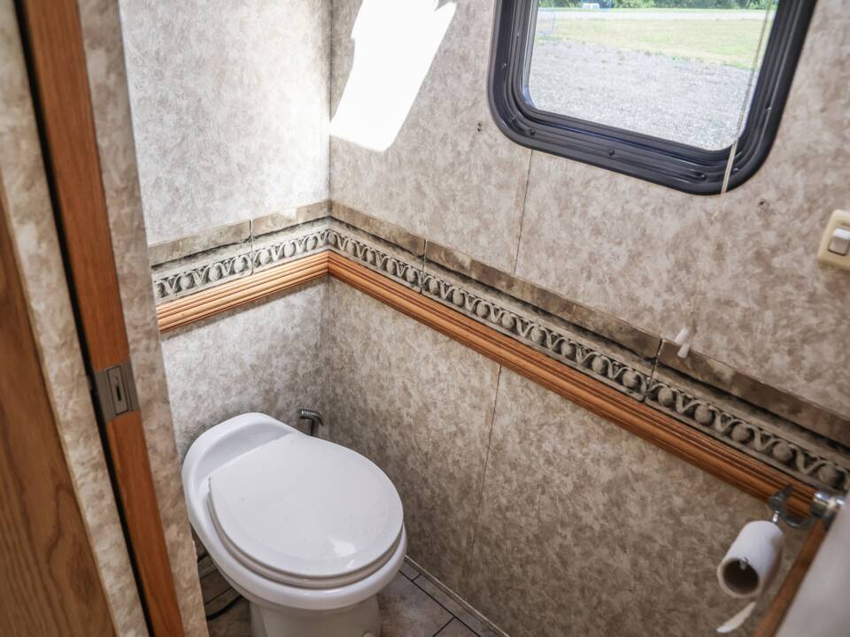 Image 46/48 of Newmar Scottsdale 3201 (2005)