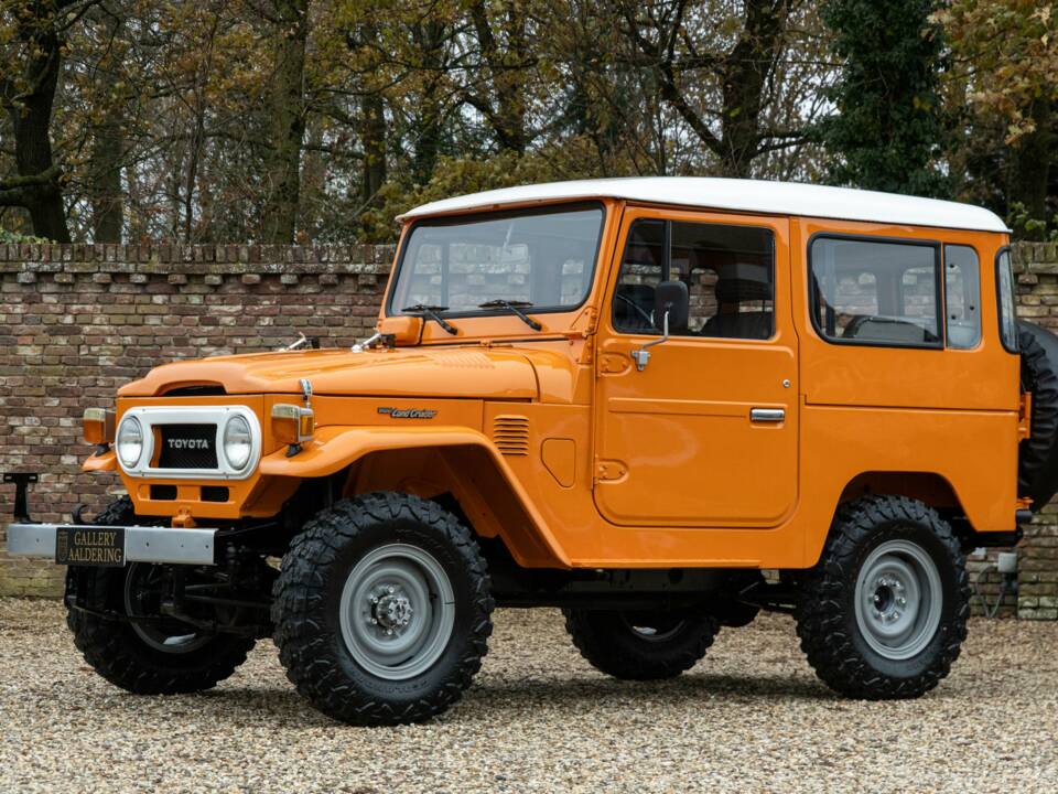 Image 32/50 of Toyota Land Cruiser FJ 40 (1980)