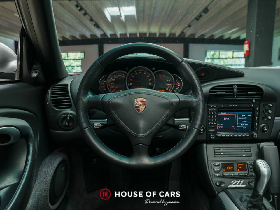 Imagen 15/23 de Porsche 911 Carrera "40 Jahre 911" (2003)