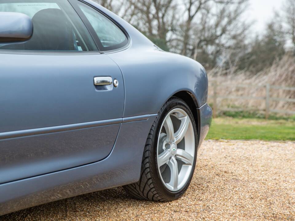 Image 20/74 of Aston Martin DB 7 GT (2004)