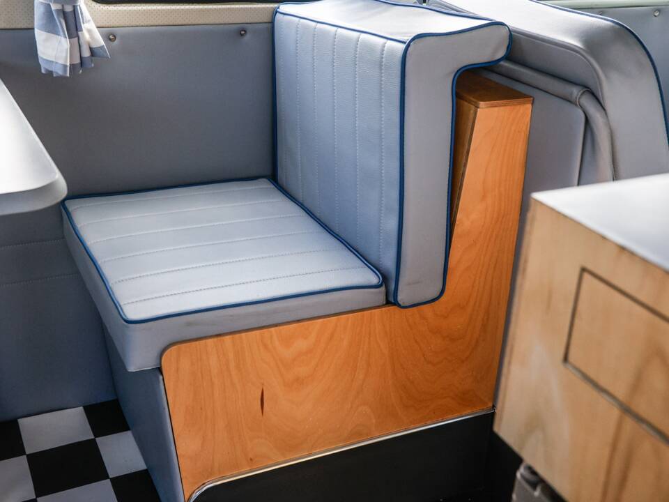 Bild 20/41 von Volkswagen T2 a/b (1964)