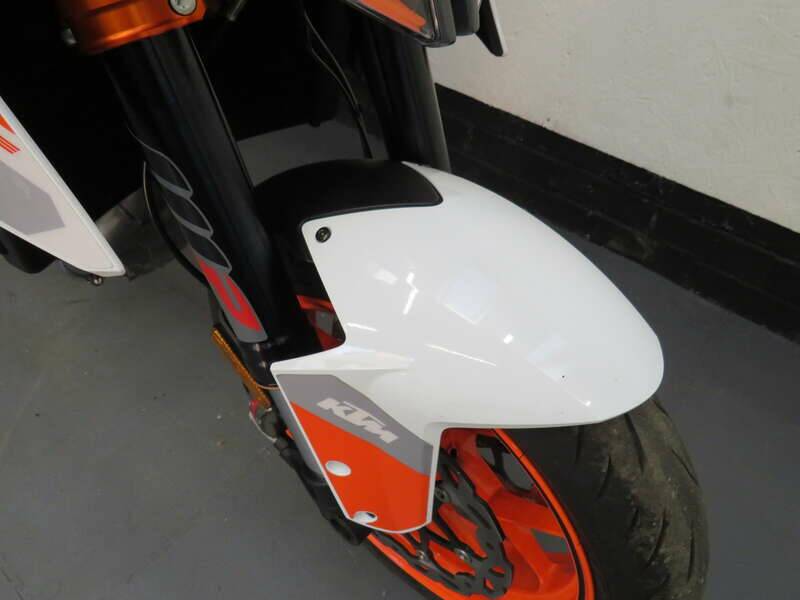 Immagine 33/48 di KTM 1290 Super Duke R (2018)
