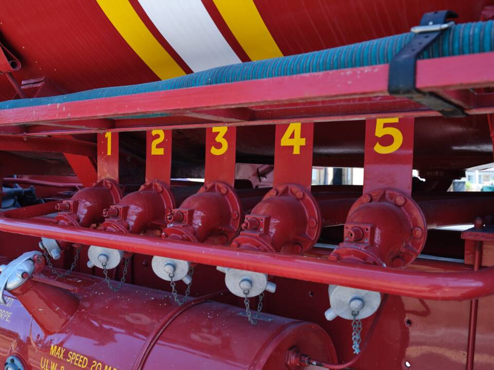 Bild 28/42 von AEC Mammoth Major Tanker (1954)