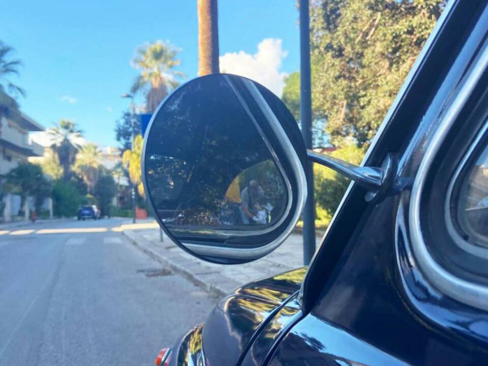 Image 24/41 of FIAT 500 L (1969)