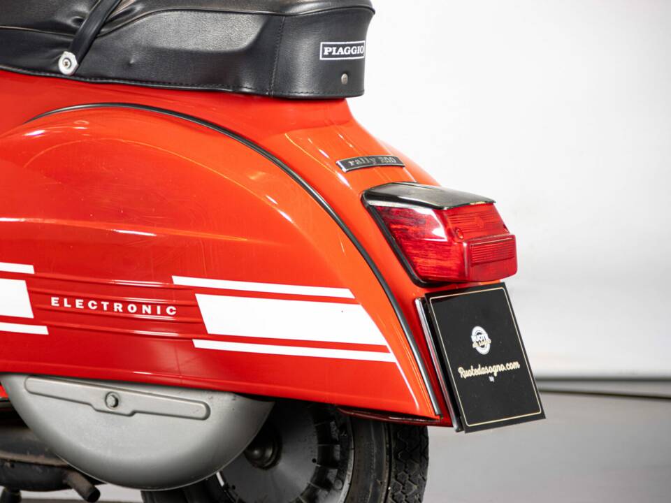 Immagine 12/50 di Piaggio Vespa 200 Rally (1974)