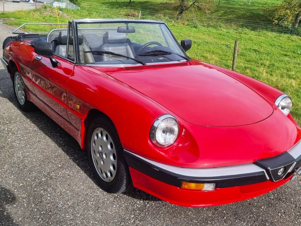 Image 1/14 of Alfa Romeo 2.0 Spider (1989)