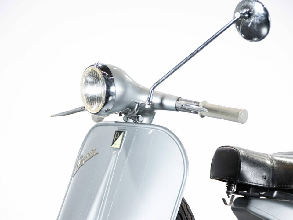 Image 28/45 of Piaggio Vespa 150 (1958)