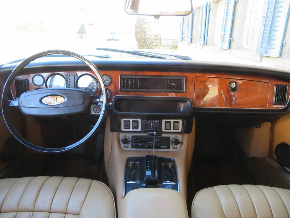 Bild 10/20 von Jaguar XJ 6 L 4.2 (1979)
