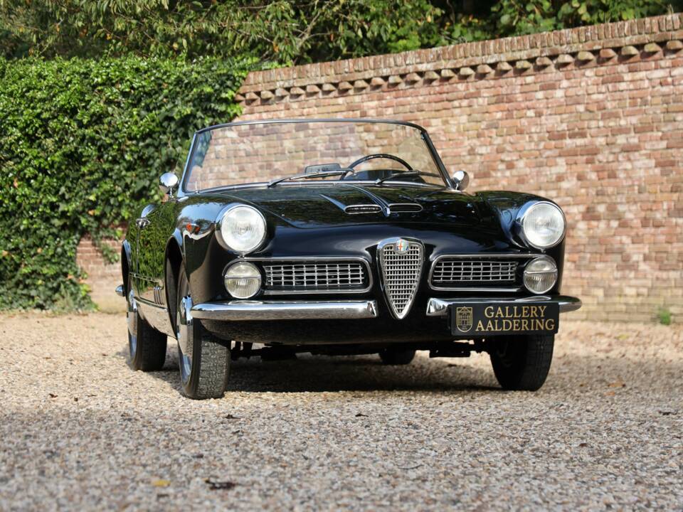Bild 18/50 von Alfa Romeo 2000 Spider (1961)