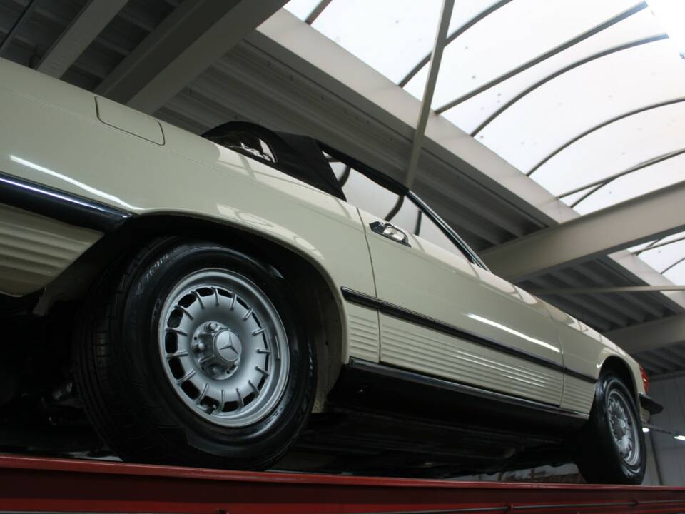 Imagen 15/50 de Mercedes-Benz 280 SL (1976)