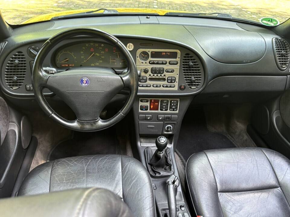 Image 11/28 de Saab 900 Turbo S 16V (1998)