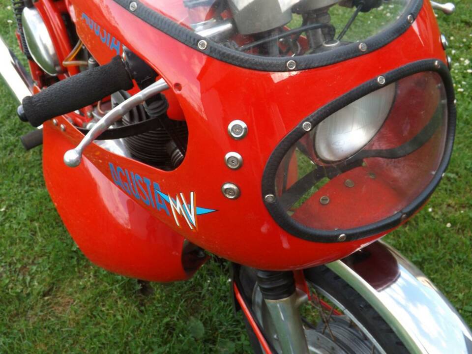 Immagine 42/50 di MV Agusta 350 S (1972)