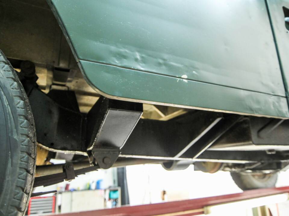 Image 45/50 of Land Rover 109 (1978)