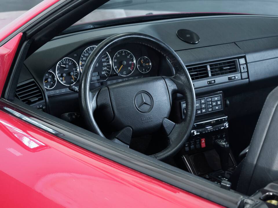 Image 34/50 de Mercedes-Benz SL 500 (1996)