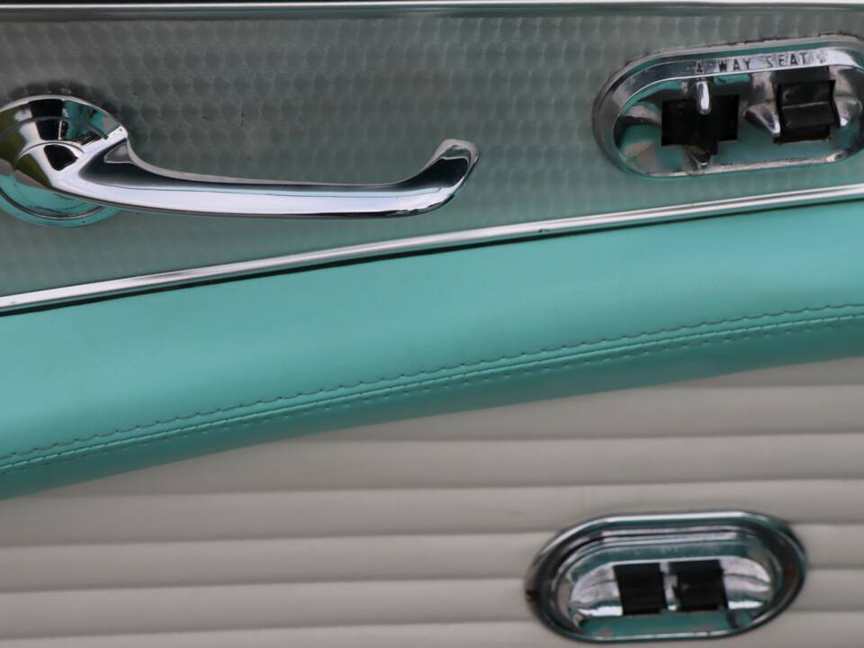 Bild 35/50 von Ford Thunderbird (1955)