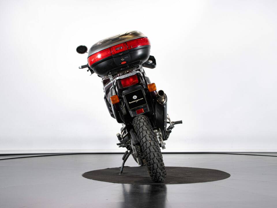 Image 3/50 of Yamaha XTZ 750 SuperTéneré (1990)