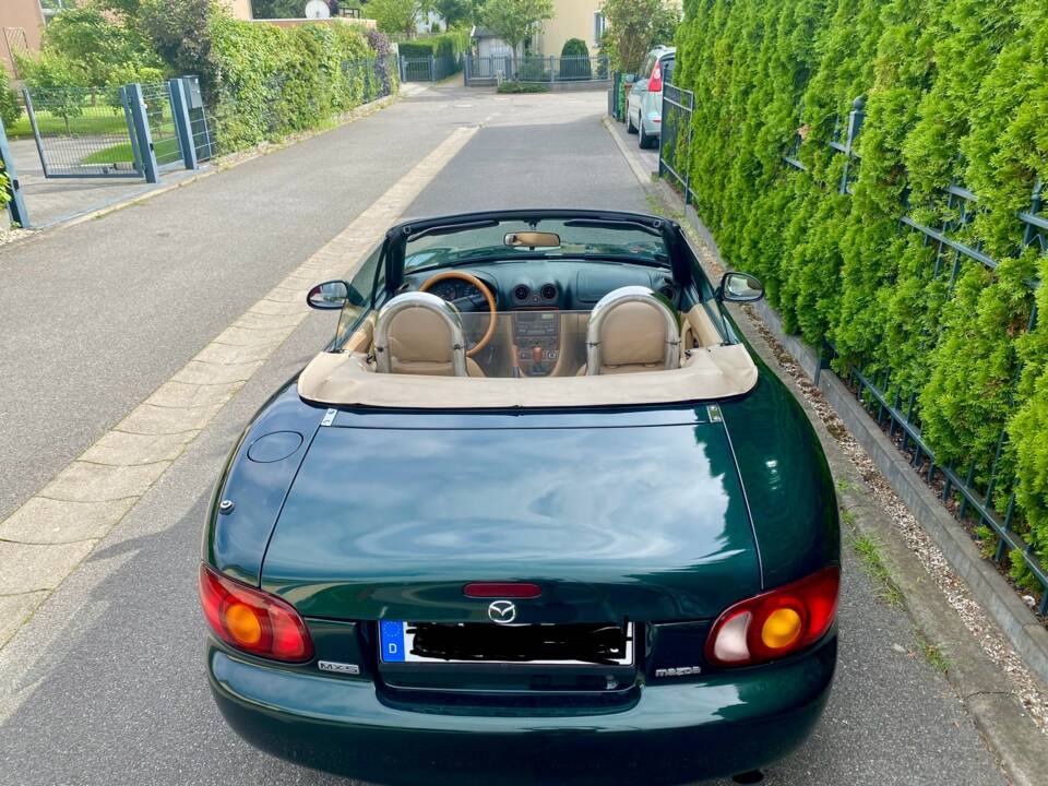 Image 8/10 de Mazda MX-5 1.6 (2000)