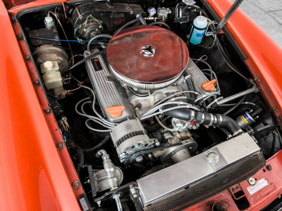 Bild 37/50 von MG MGB GT V8 SEC (1978)