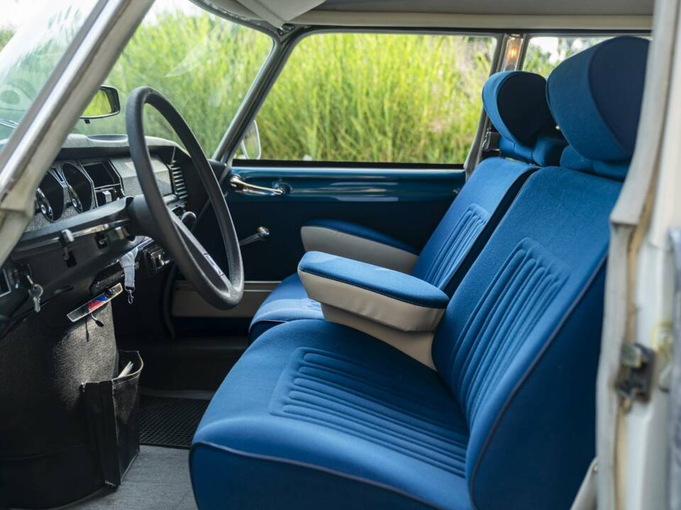Bild 42/50 von Citroën DS 23 Break (1973)