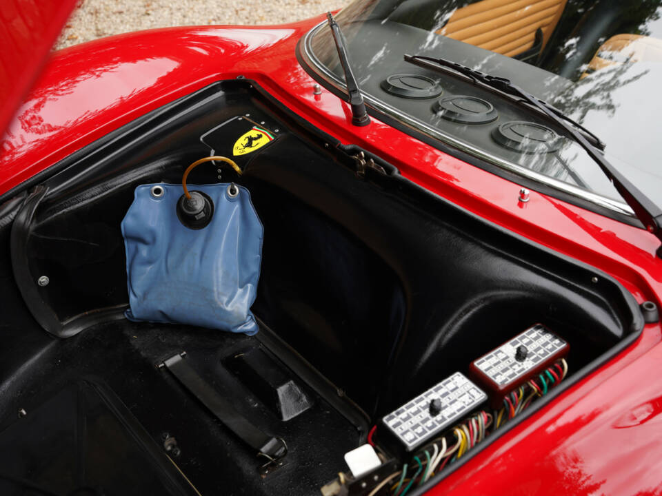 Immagine 18/50 di Ferrari Dino 246 GTS (1973)