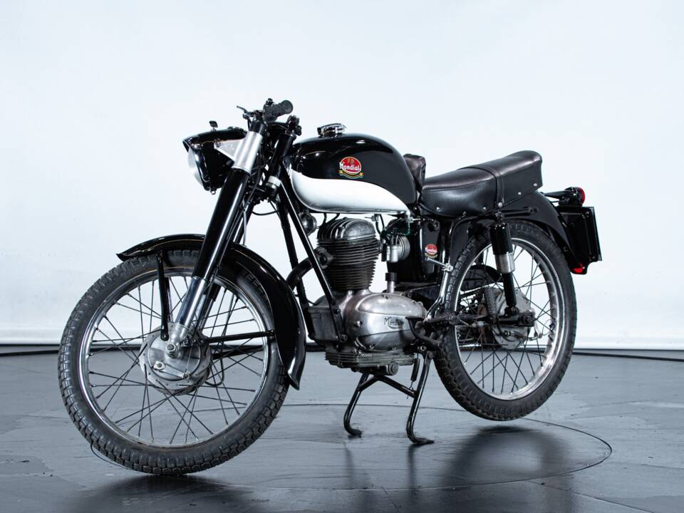 Image 2/50 of Mondial 125 (1961)
