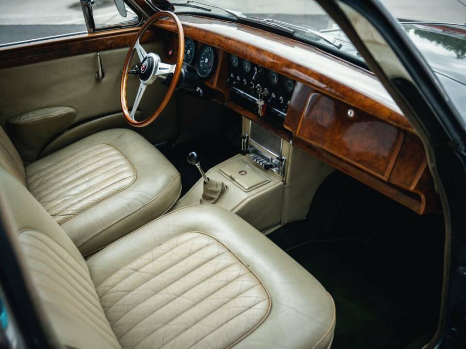 Immagine 6/15 di Jaguar Mk II 3.8 (1963)