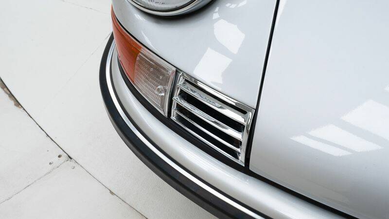 Image 13/15 of Porsche 911 2.4 T (1971)