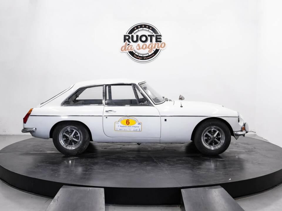 Imagen 5/50 de MG MGB GT (1971)