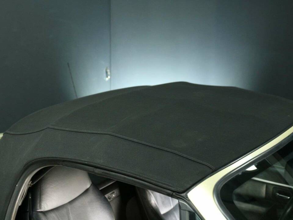 Bild 28/30 von BMW Z3 2.2i (2002)