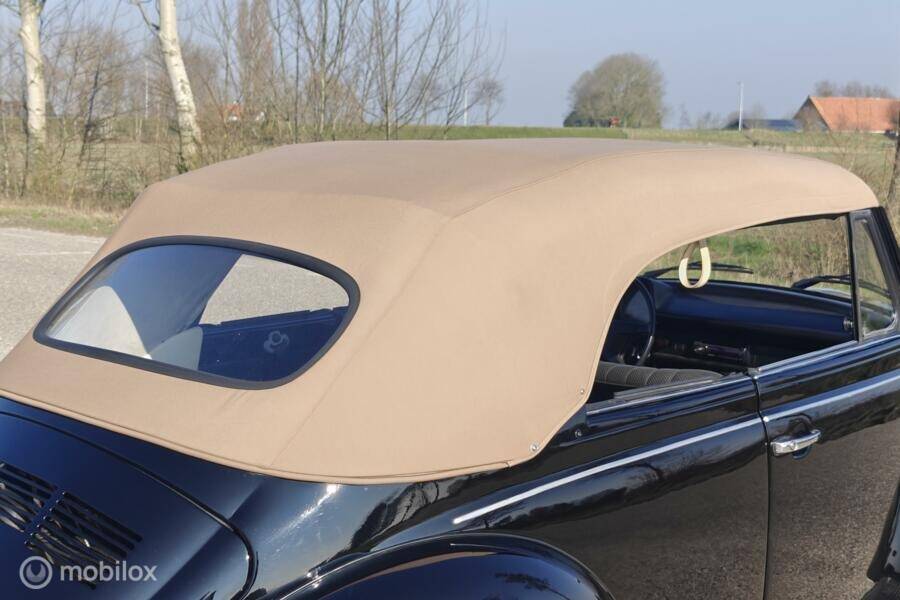 Image 21/35 de Volkswagen Coccinelle 1303 (1972)