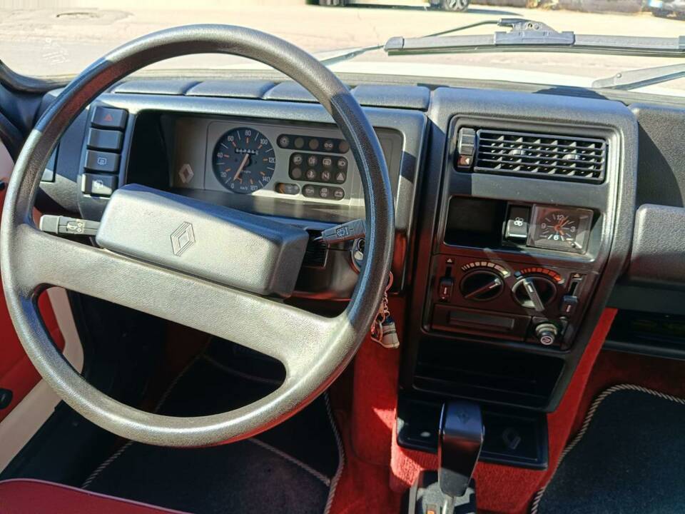 Image 19/50 de Renault R 5 1.4l (1983)