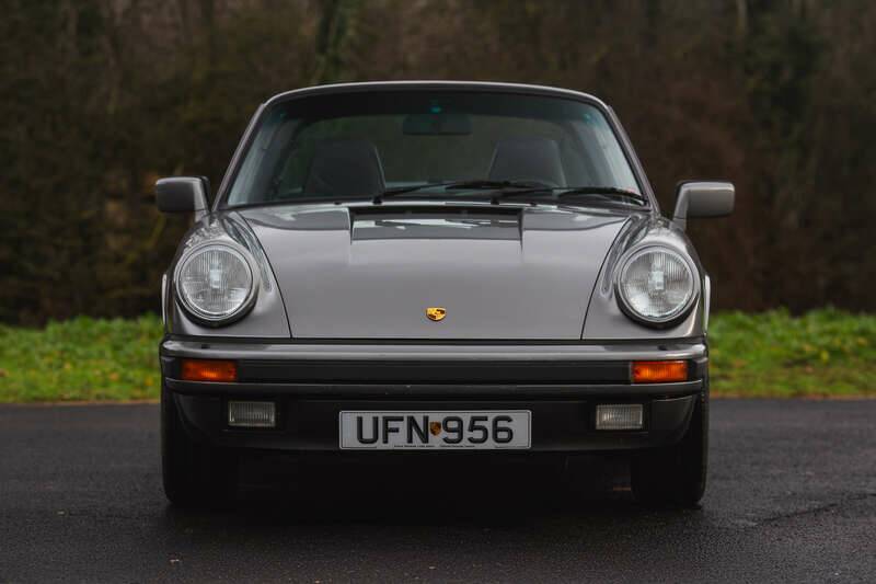 Image 6/50 de Porsche 911 Carrera 3.2 (1989)