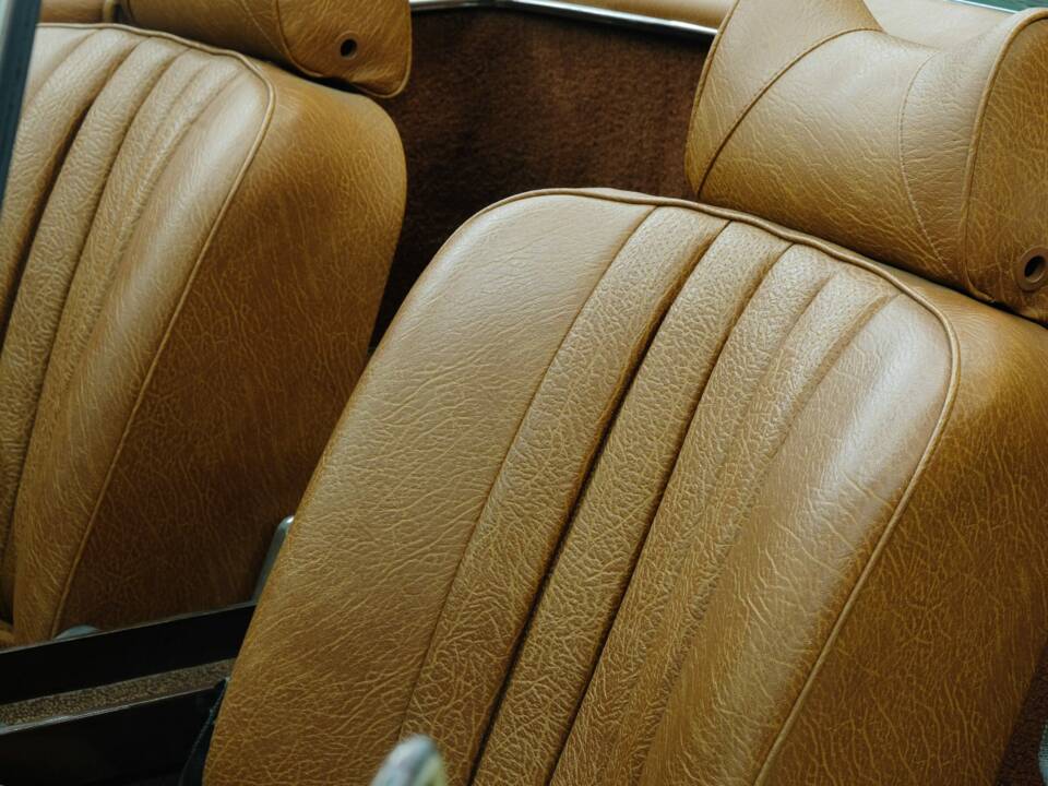 Image 28/50 de Mercedes-Benz 280 SL (1968)
