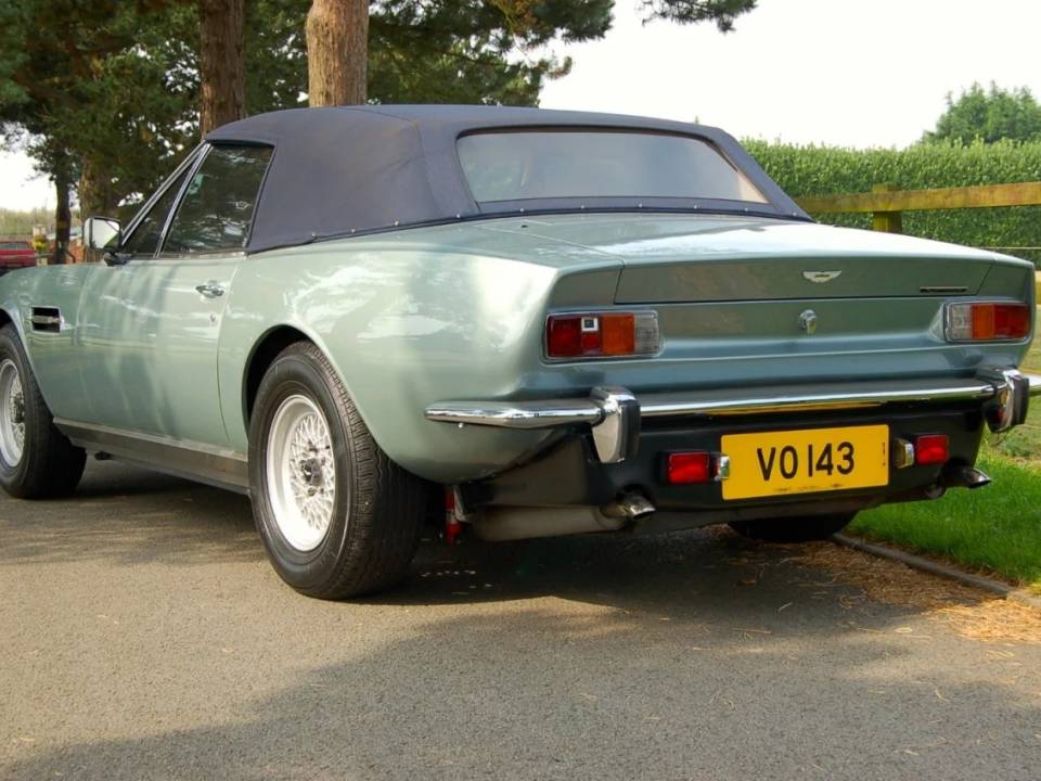 Image 16/27 of Aston Martin V8 Volante (1979)