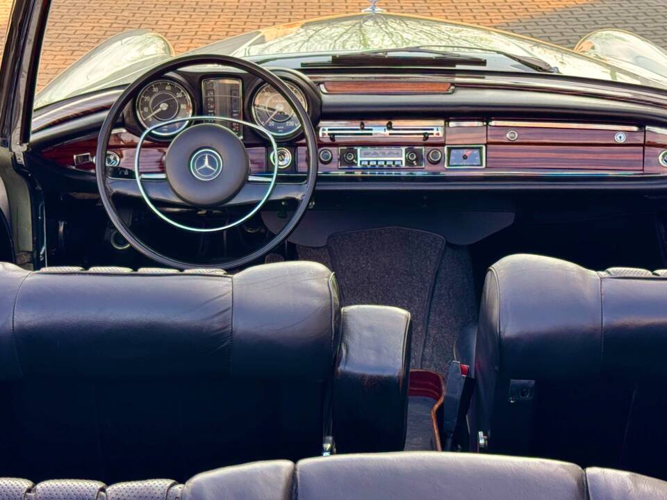 Immagine 5/12 di Mercedes-Benz 280 SE (1968)