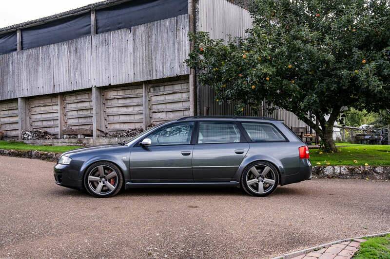 Image 16/50 of Audi RS6 Avant (2003)
