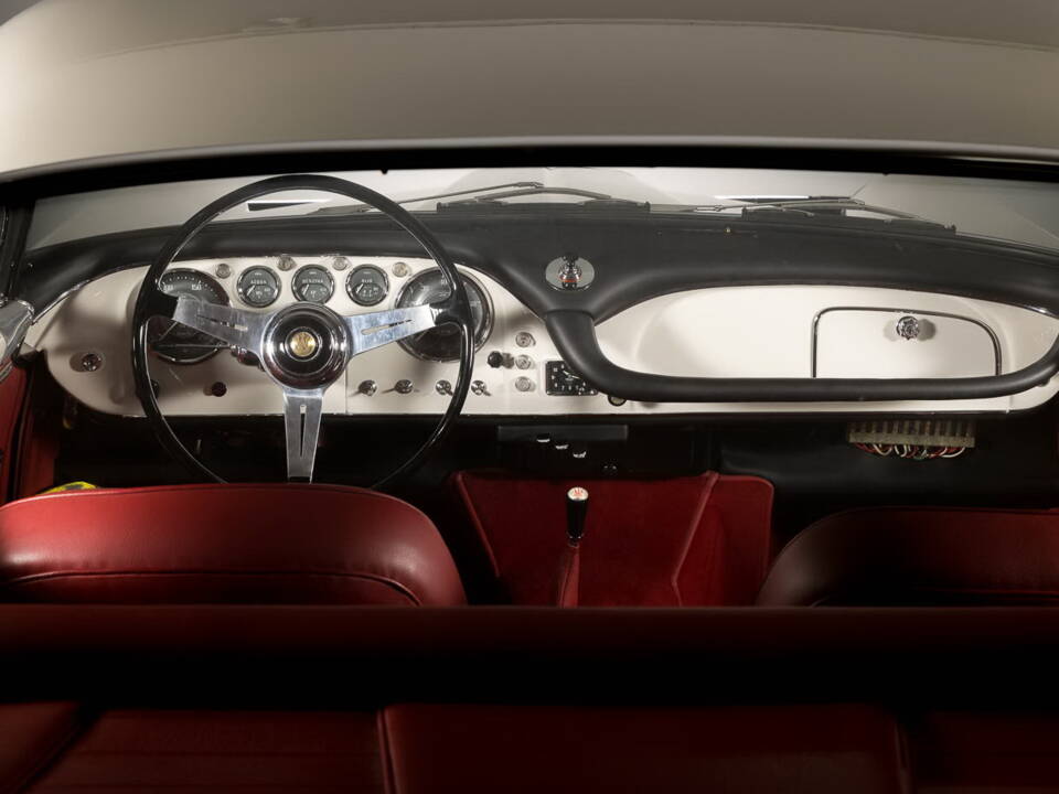 Image 25/39 of Maserati 3500 GT Touring (1961)