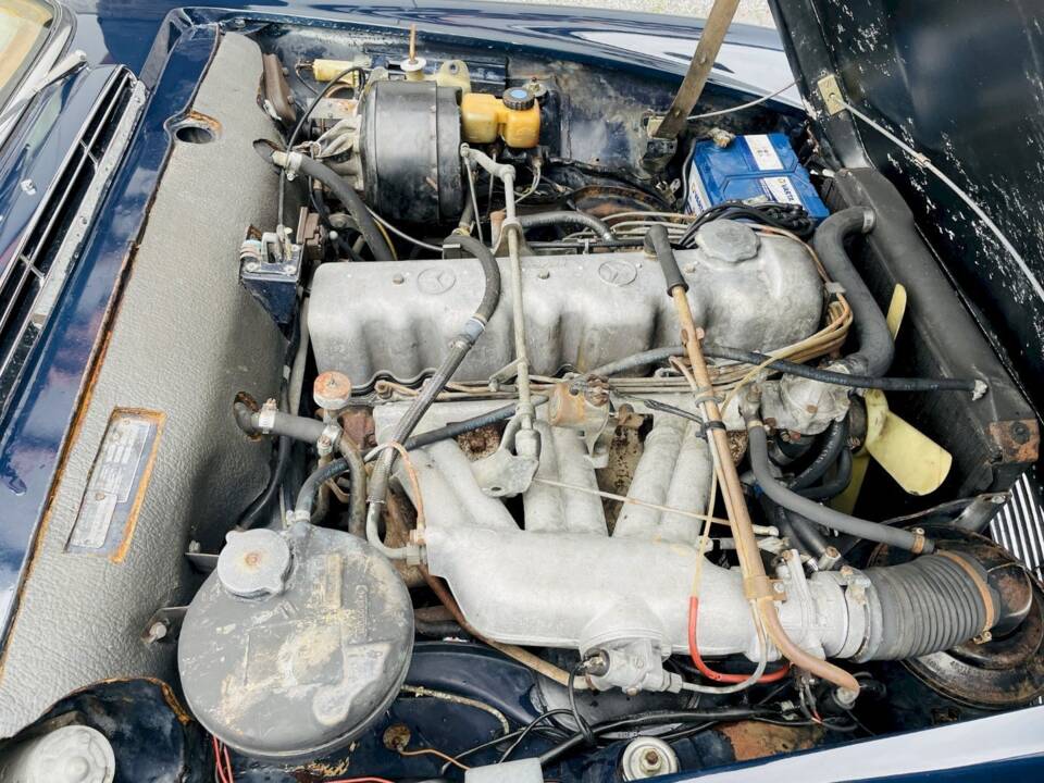 Image 28/36 of Mercedes-Benz 230 SL (1967)