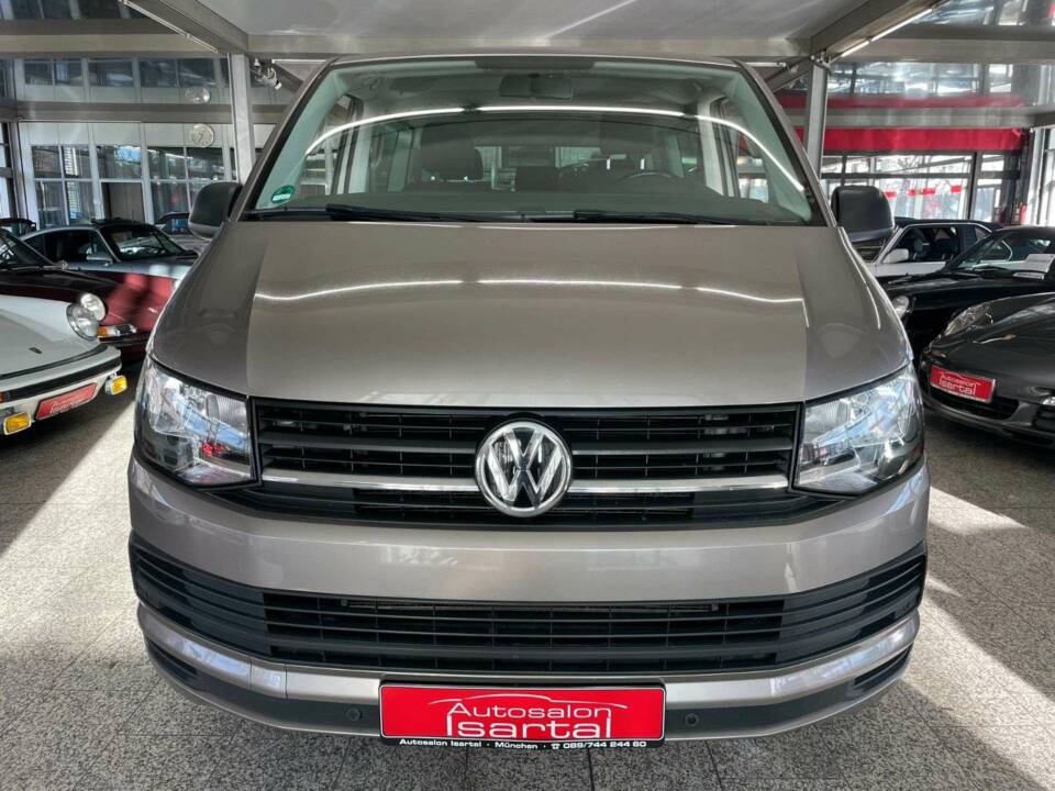 Image 4/17 of Volkswagen T6 Multivan 2.0 TDI (2017)