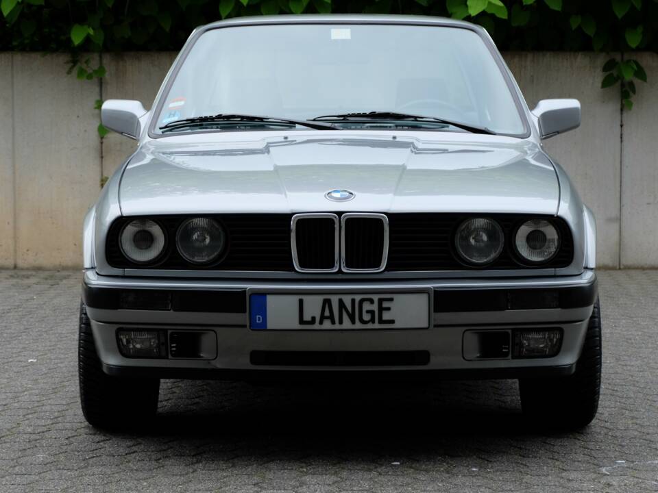 Bild 9/56 von BMW 325ix (1987)