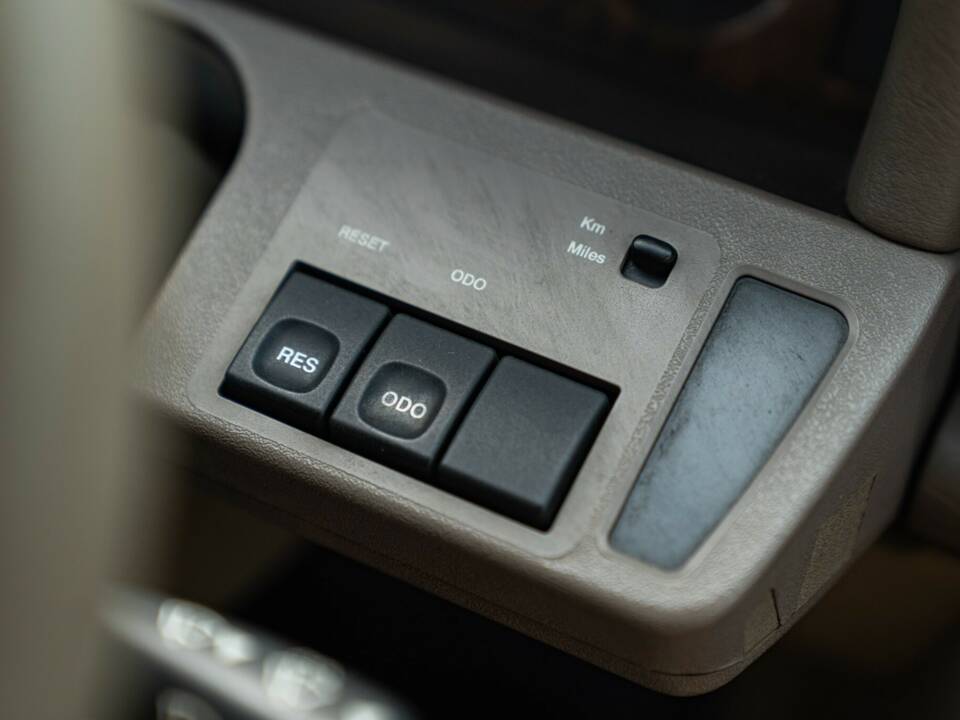 Bild 32/50 von Jaguar XJ6 3.2 (1995)