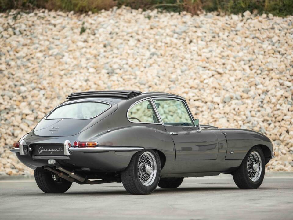 Immagine 29/88 di Jaguar E-Type (2+2) (1968)
