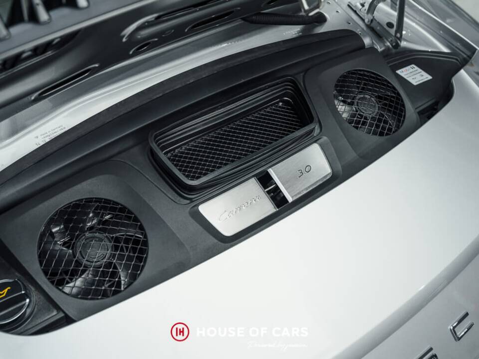 Image 13/24 of Porsche 911 Carrera (2016)