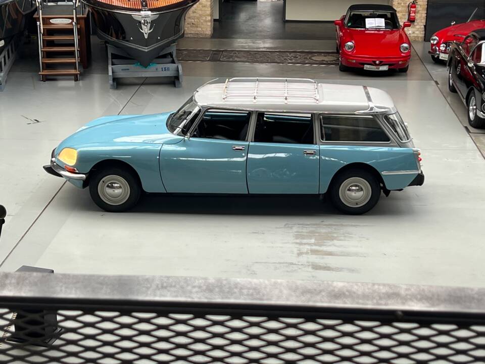 Image 10/32 de Citroën DS 20 Commerciale (1973)